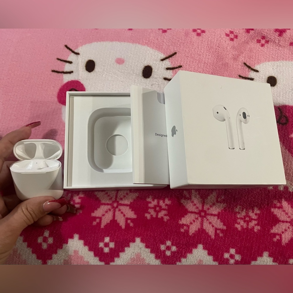 Apple AirPods 2nd Gen Charging Case Only with Box